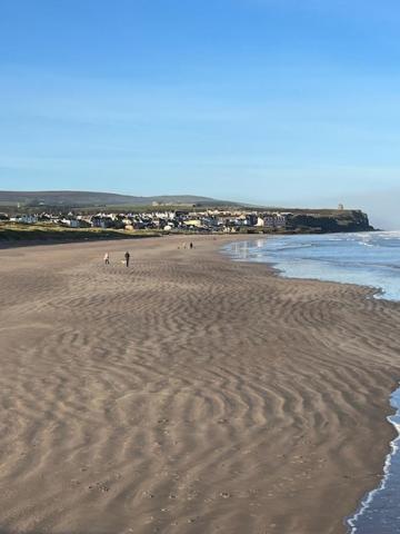 The Sea Loft Castlerock. Appartement Buitenkant foto