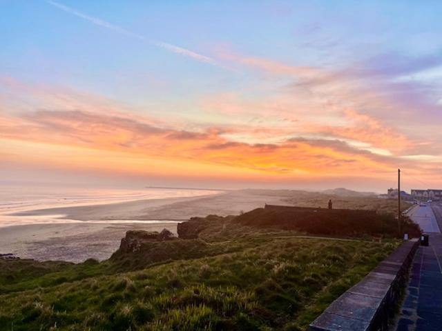 The Sea Loft Castlerock. Appartement Buitenkant foto